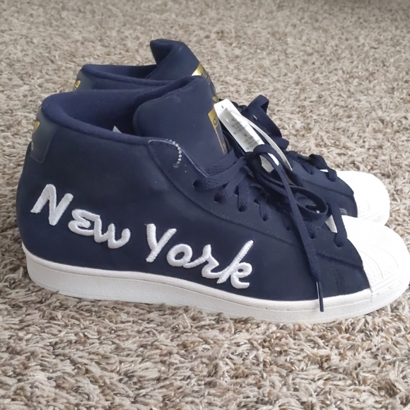adidas Other - adidas Originals Pro Model New York Knicks Ink Sne